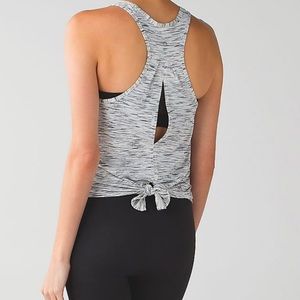 Lululemon salute the sun tie back tank